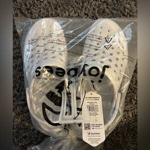 Joybees White Clogs Unisex